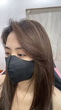 Snapshot of Lunamoon68 chatting on April 7, 6:58 am Lunamoon68 online show from April 7, 6:58 am