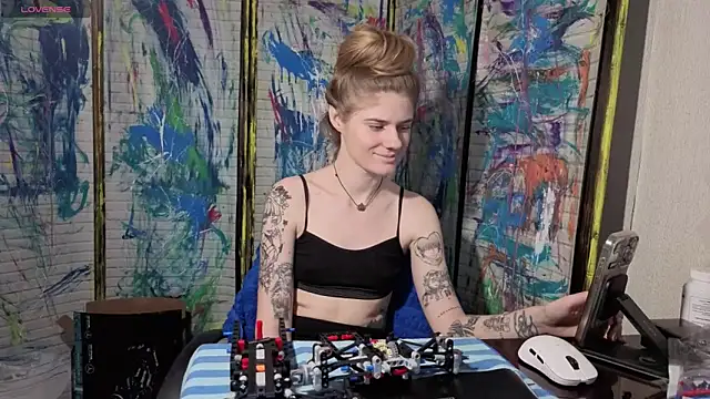 Adell Love online show from May 27, 1:19 pm