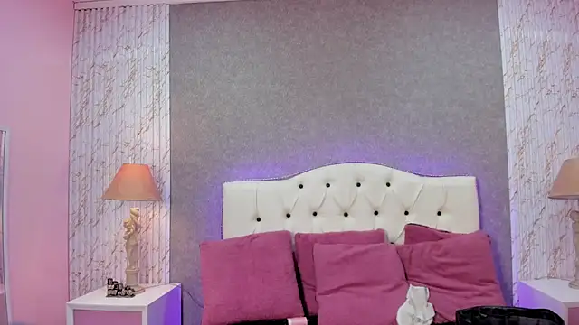 Snapshot of Cristal_Nox22 chatting on November 28, 12:41 pm Cristal Nox22 online show from November 28, 12:41 pm