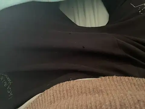 erdestruttor18 online show from February 7, 8:29 am