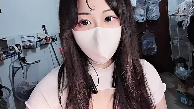 Snapshot of LT-333 chatting on March 29, 5:51 am LT-333 online show from March 29, 5:51 am