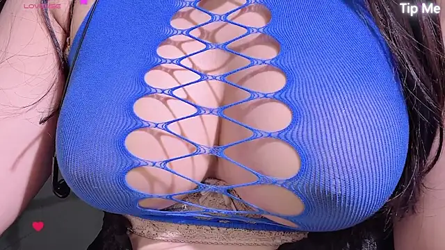 Snapshot of LT-333 chatting on April 11, 7:24 am LT-333 online show from April 11, 7:24 am