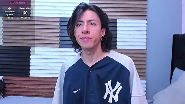 LiamShelby online show from December 18, 2:39 am