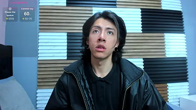 LiamShelby online show from December 20, 2:51 am