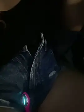 Snapshot of triz_prado chatting on February 18, 12:28 am triz prado online show from February 18, 12:28 am