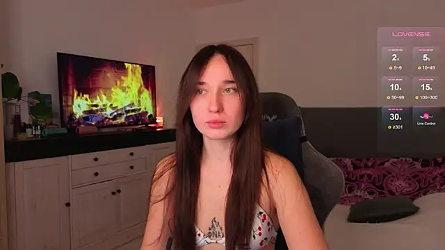 Snapshot of SoftPulse chatting on December 1, 5:12 am SoftPulse online show from December 1, 5:12 am