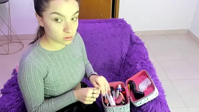 Honney 19 online show from January 10, 10:50 am