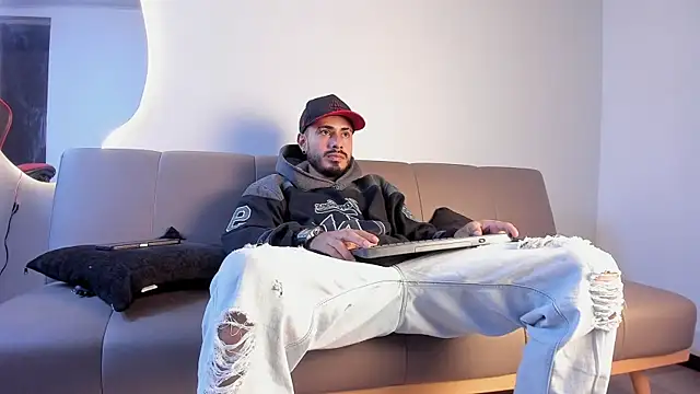 MatthewCullen online show from February 27, 9:42 am