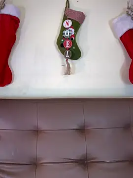 ZoeyFierce online show from December 18, 1:50 pm