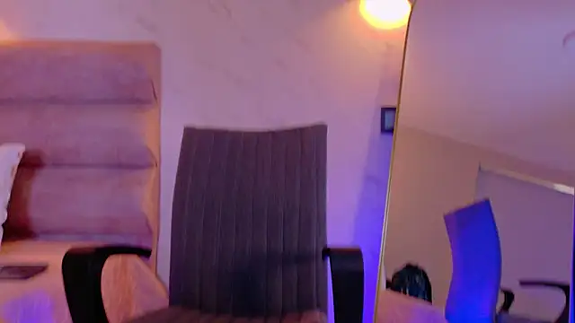 Mia Cullen online show from February 12, 12:33 pm