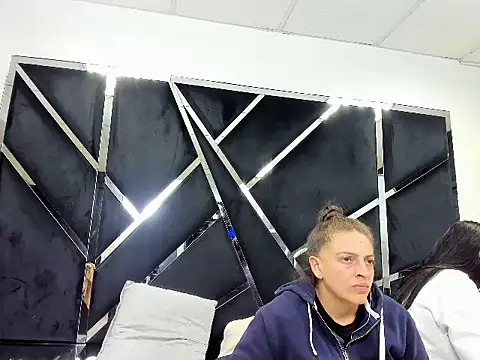 Alyssa Noah online show from April 6, 3:48 am