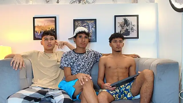 COUPLES BOYS online show from March 13, 1:23 am