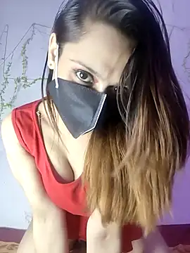 HONEY BEBS online show from December 13, 8:47 pm