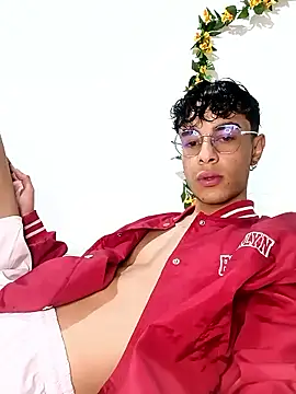 2 milo verus 4 online show from January 7, 8:44 pm