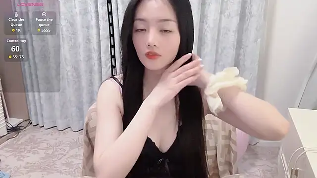 Snapshot of Susu_Alice chatting on February 28, 1:56 pm Susu Alice online show from February 28, 1:56 pm