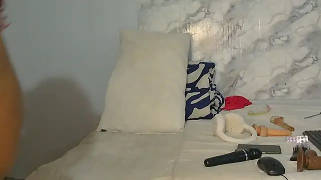Snapshot of SexyZuluBarbie chatting on July 8, 10:31 am SexyZuluBarbie online show from July 8, 10:31 am
