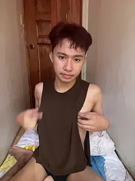 asiantwink0000 online show from February 3, 1:37 am