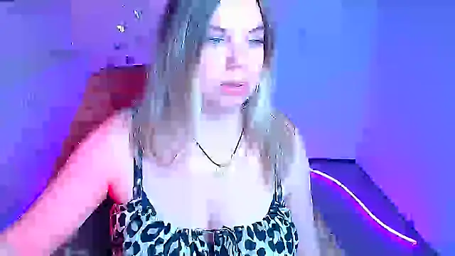 Amanda Swannn online show from March 27, 12:38 pm