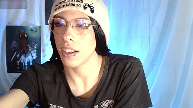 kattycat   online show from January 7, 5:21 am