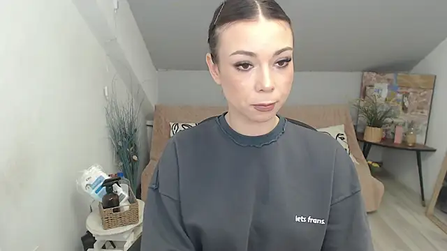 MayaWill online show from December 3, 12:47 pm