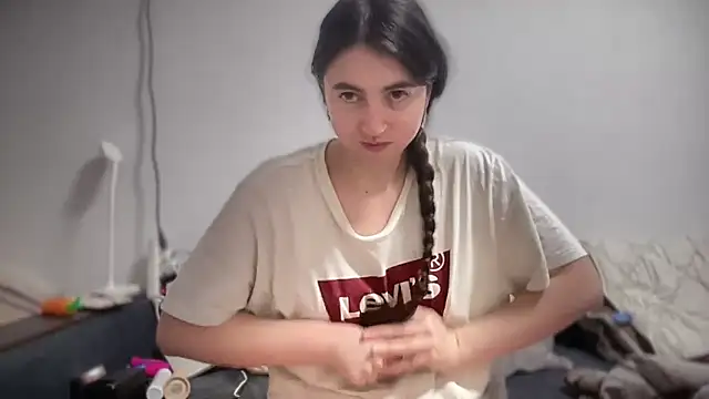 Aphr0ditee online show from February 9, 3:05 pm