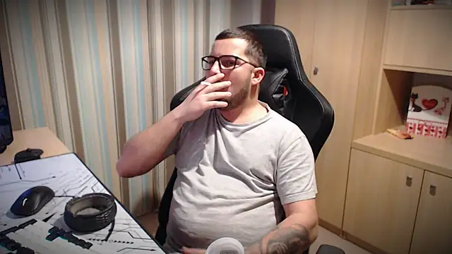 kevinnlovelly online show from November 27, 6:21 pm