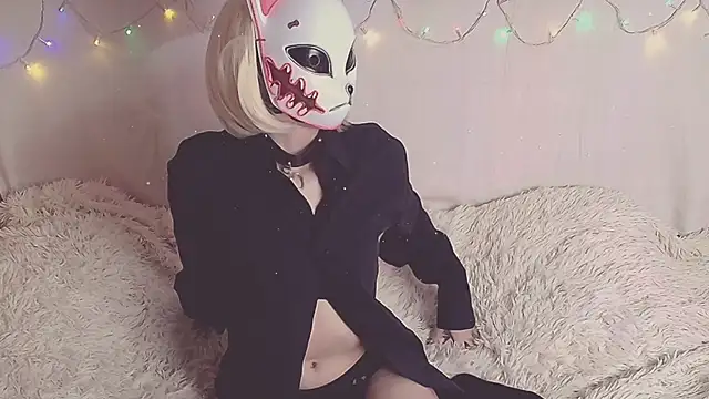 EriRose online show from January 13, 10:15 pm