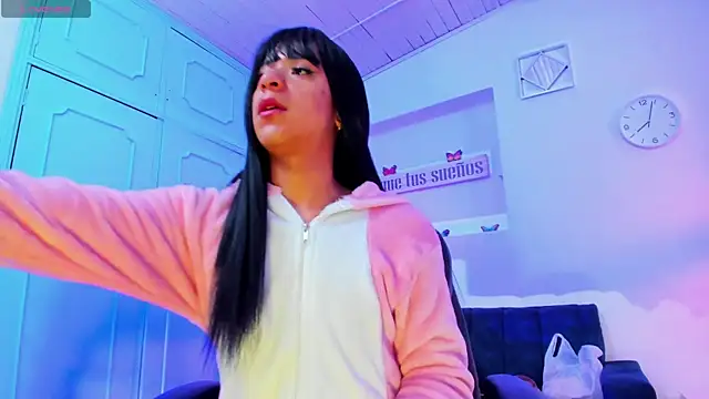 Snapshot of Hot_Darliing chatting on January 13, 1:05 pm Hot Darliing online show from January 13, 1:05 pm