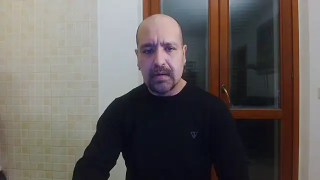 Snapshot of AMIRDIB2025 chatting on March 1, 10:01 pm AMIRDIB2025 online show from March 1, 10:01 pm