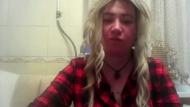 Snapshot of ClaireShannon chatting on December 20, 12:56 pm ClaireShannon online show from December 20, 12:56 pm