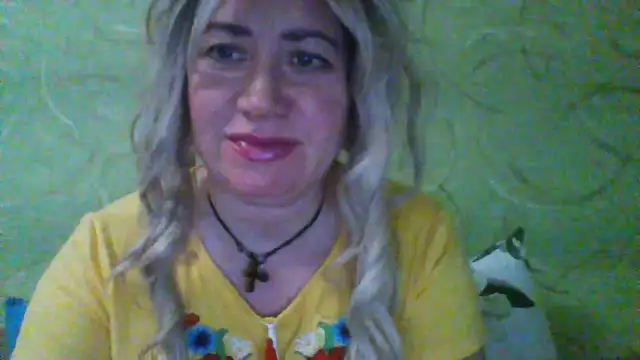 Snapshot of ClaireShannon chatting on January 5, 6:22 pm ClaireShannon online show from January 5, 6:22 pm