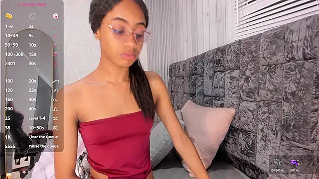 Brizza H033 online show from March 30, 8:43 pm