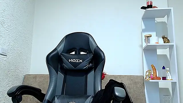 Nahomi rous777 online show from February 8, 3:04 pm