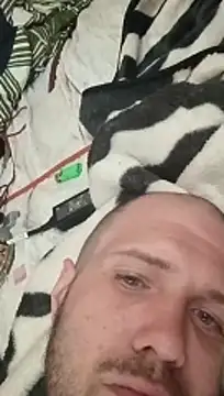 Snapshot of majorsalex52 chatting on March 21, 7:28 pm majorsalex52 online show from March 21, 7:28 pm