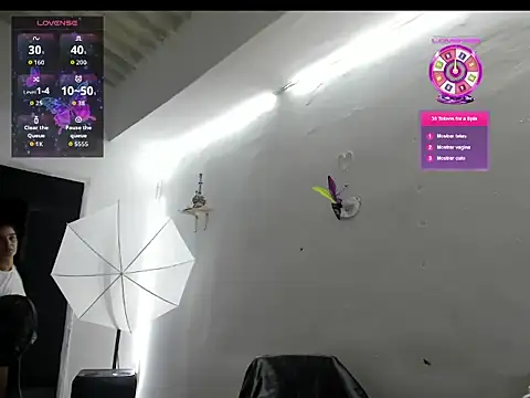 Snapshot of sweetCatallina chatting on June 8, 12:38 pm sweetCatallina online show from June 8, 12:38 pm