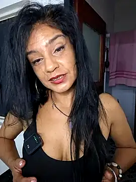 Snapshot of sweetCatallina chatting on August 6, 1:24 pm sweetCatallina online show from August 6, 1:24 pm