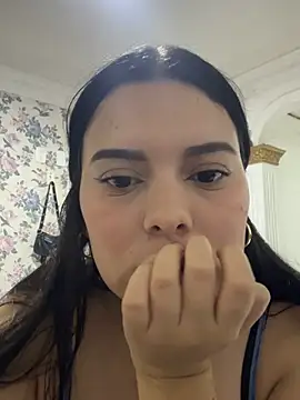 Snapshot of sweet_ruby_ chatting on May 11, 3:01 am sweet ruby online show from May 11, 3:01 am