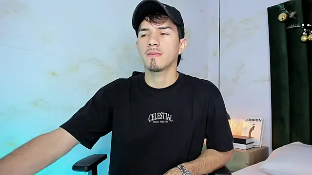 Justin duque online show from December 18, 7:20 pm