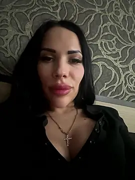 Snapshot of Sweet_little_gir chatting on January 8, 11:12 am Sweet little gir online show from January 8, 11:12 am