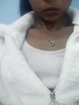 Isha Liha online show from December 3, 5:37 am