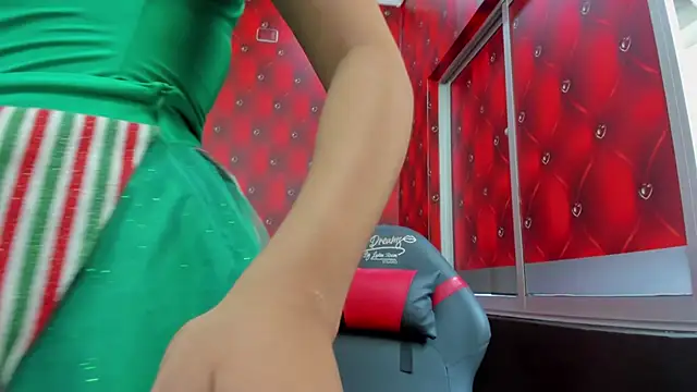 SofiCuutee online show from December 21, 7:43 pm