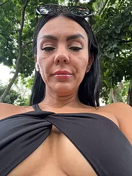 Snapshot of SofhiaTaylor chatting on February 4, 7:20 pm SofhiaTaylor online show from February 4, 7:20 pm