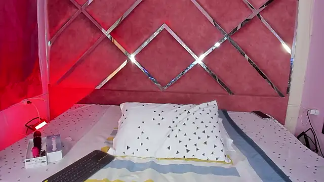 MeganDangelo online show from February 3, 7:41 pm