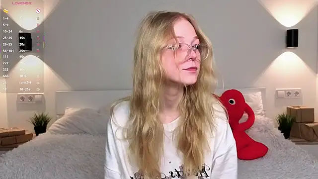 GhisllaineWestler online show from February 19, 4:30 am