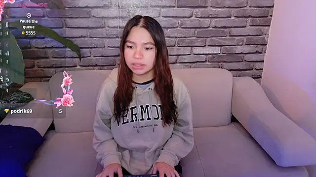 laurent scott online show from December 14, 11:59 am