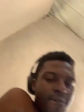 Snapshot of alianttey_ chatting on March 15, 8:53 am alianttey online show from March 15, 8:53 am