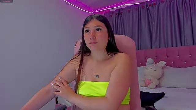 AngieG02  online show from January 14, 3:01 am