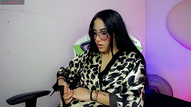 Snapshot of Mishell_hot_ chatting on November 30, 8:57 pm Mishell hot online show from November 30, 8:57 pm