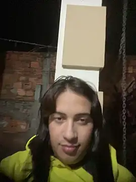 Snapshot of larysinha chatting on May 3, 2:17 am larysinha online show from May 3, 2:17 am