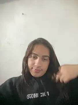 Snapshot of larysinha chatting on May 12, 11:35 pm larysinha online show from May 12, 11:35 pm
